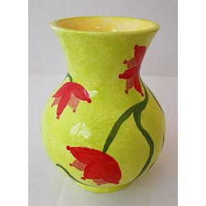 Medium Classic Vase (15cm H)