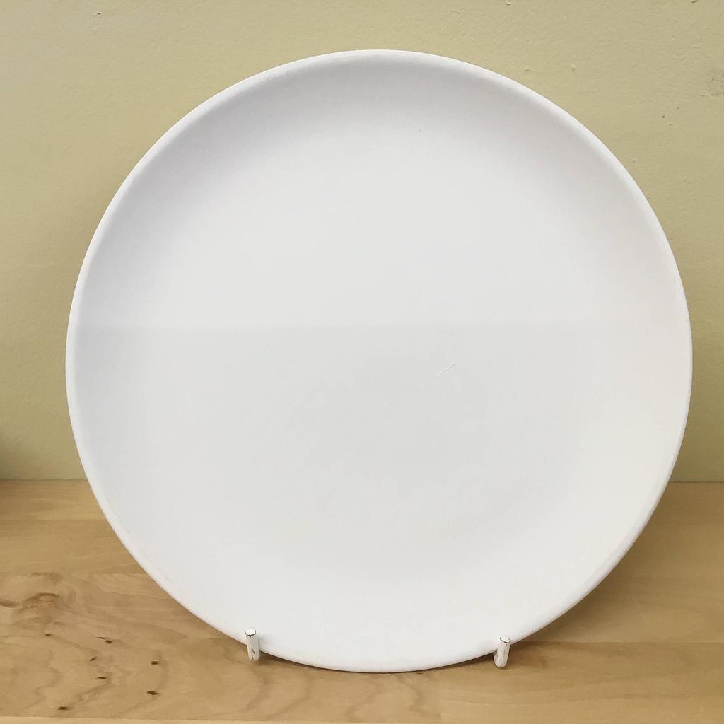 Coupe Salad Plate w/ Hanging Holes 19.5cm